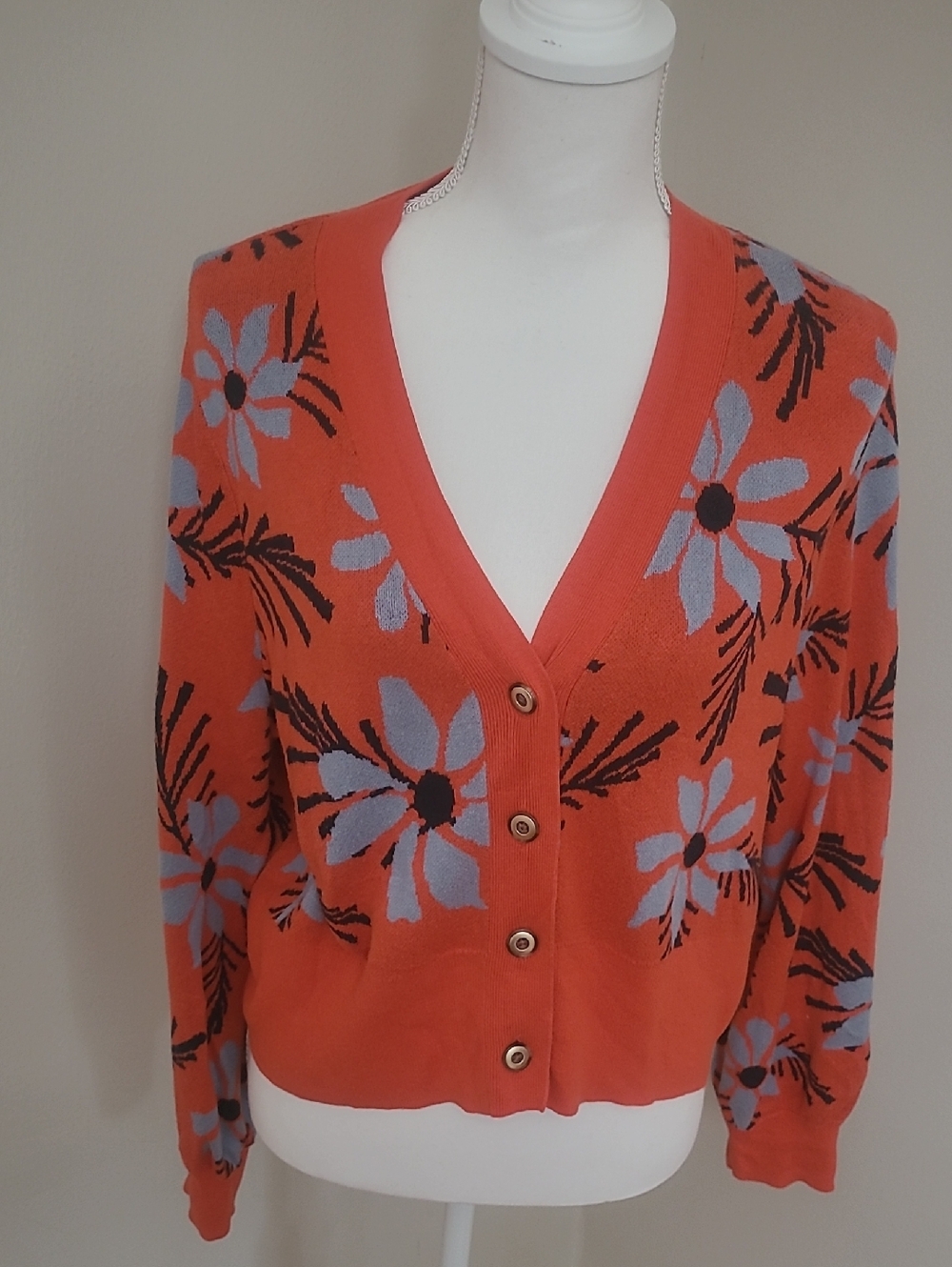 Cabi Cropped Cardigan Sweater LARGE